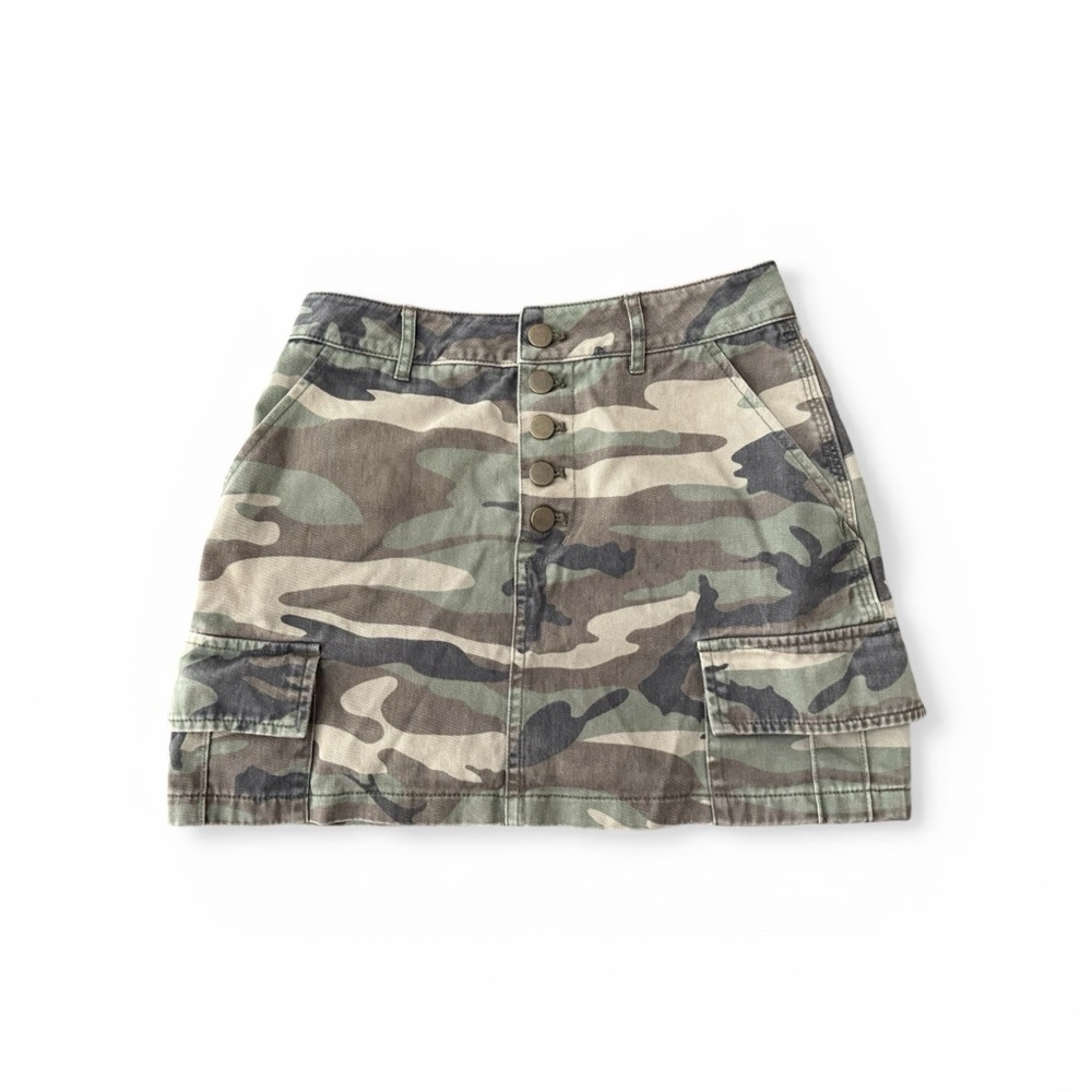✨3 for $25✨  Camo Mini Skirt
